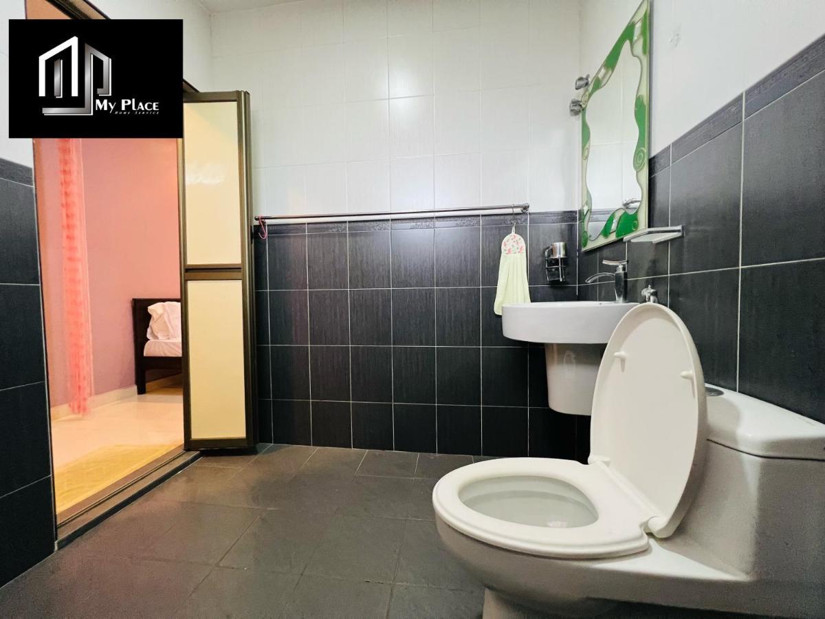 2 Storey 5Br 16Pax Semabok Taman Cheng Ho, 3 By Myplace Malacca Buitenkant foto